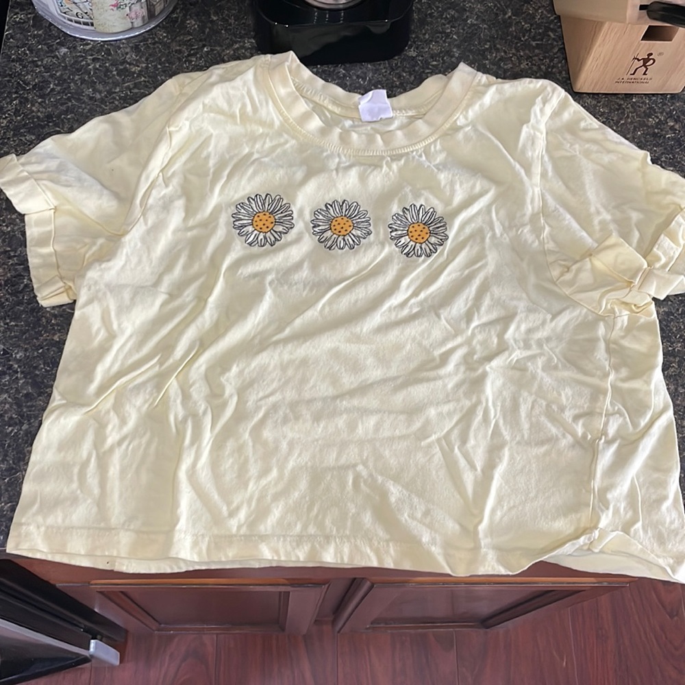 La Luna Yellow Sunflower Cropped Tee - size small